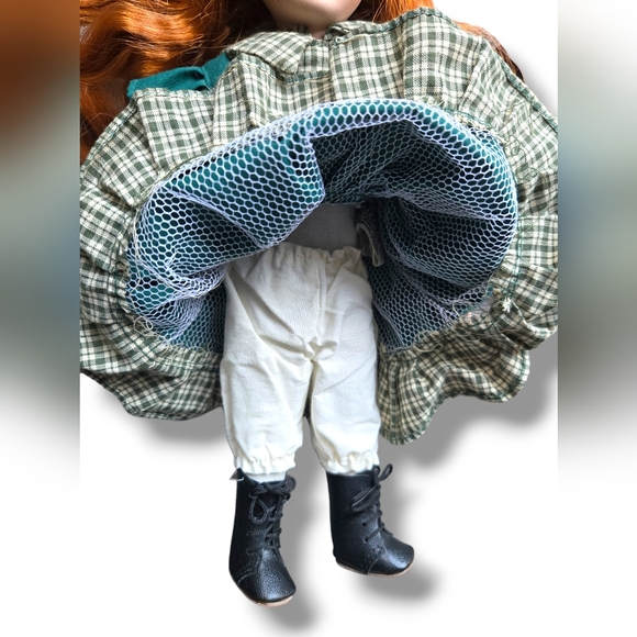Anne of Green Gables Porcelain Doll Treasure Edition Canada Vintage Collectible - Picture 5 of 11